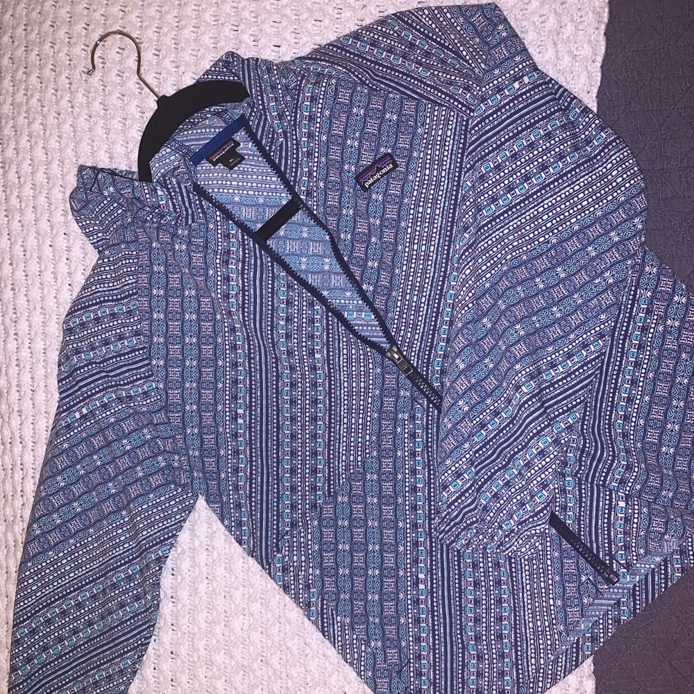 patagonia rain jacket, fits like a women’s xs